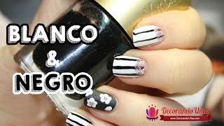 Uñas decoradas con lineas y flores en blanco y negro [upl. by Borchert]