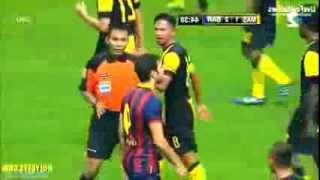 STUPID Cesc fabregas Fight with player stepping on toe Barcelona vs Malaysia XI 10082103 HD [upl. by Yenhpad711]