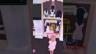 trolling as a mannequin in dress to impress PART 1 [upl. by Slaby]