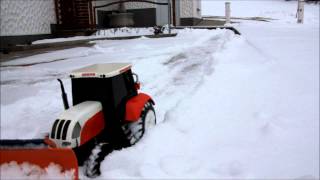 RC Traktor mit Schneepflug und Schneeschleuder [upl. by Ainaled]