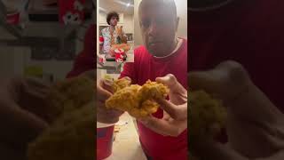 Benny blanco nasty reaction on Filipino foodfood eat comment jollibee phillipinofood pj [upl. by Yesteb124]