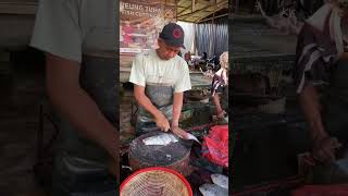 Mahi mahi fish cutting streetfood food fishcutting fishmarket cooking fish shorts seafood [upl. by Ario]