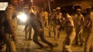 Samajwadi party congress workers clash in Allahabad 12 injured in lathicharge [upl. by Noscire434]