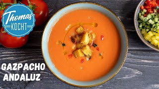 Gazpacho Andaluz  erfrischende kalte Gemüsesuppe [upl. by Etrem156]