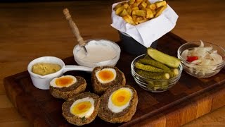 Cum puteti pregati quotScotch eggsquot cu Philips Airfryer HD9240 [upl. by Nwadrebma]