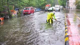 Unclogging Drains to Drain Floods Draining Streets After Heavy Rains [upl. by Vasily]