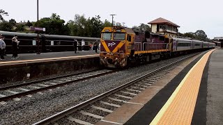 N458 Vline Castlemaine departure amp horn show [upl. by Tnias494]