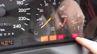 How works warning lights in Mercedes Benz dashboard [upl. by Bandler913]