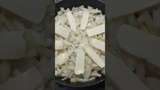 Мясо тушёное с луком и сливочным масломмясо [upl. by Xila]