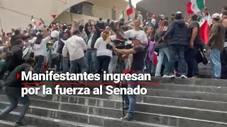 DIERON PORTAZO AL SENADO  Manifestantes entran al recinto contra la reforma al Poder Judicial [upl. by Pacificia]