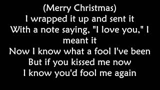 Gwen Stefani  Last christmas LYRICS Ohnonie HQ [upl. by Bogusz164]