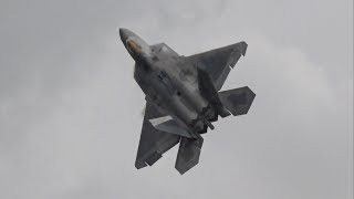 Lockheed Martin F22A Raptor US Air Force flying Display incl ATC at RIAT 2017 AirShow [upl. by Cathrine]