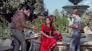 हेमा की चोरी और धर्मेंद्र की पकड़धकड़  Seeta Aur Geeta Comedy Scene [upl. by Mikahs]