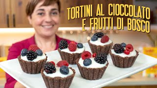 TORTINI AL CIOCCOLATO E FRUTTI DI BOSCO Ricetta Facile  Fatto in Casa da Benedetta ad [upl. by Yslehc]