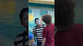 he saw something 🐜 Tom mime SeaWorld funny seaworldmime comedy fun funnyvideo viralvideo [upl. by Gnot]