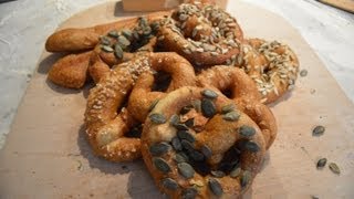 Brezen  Bierbrezen aus dem Holzofen Brezen selber backen [upl. by Nonnahsed]