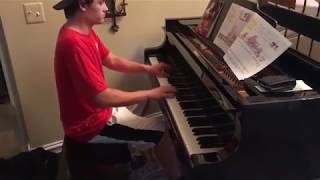 Pizza delivery guy plays piano  Moonlight Sonata [upl. by Suoivart]