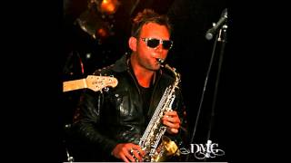 robbie williams feel live saxophone [upl. by Gombach544]