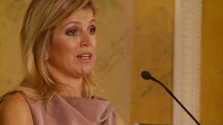 Prinses Máxima reikt Appeltjes van Oranje 2011 uit [upl. by Batista228]