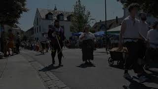 Schlossfest Umzug 2023  Reigenkinder Steckenreiter Bauerntänzer [upl. by Beitnes576]