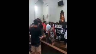 Vereador de Curitiba lidera invasão a igreja em Curitiba [upl. by Ellennaj]