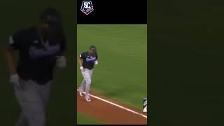 PITO ESTÁ DE VUELTA  JONRONAZO de Jose Abreu en Puerto Rico [upl. by Crifasi277]