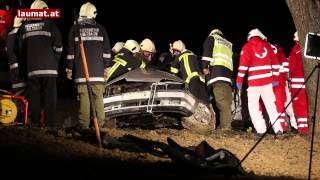 Lenker bei Verkehrsunfall in Pichl bei Wels schwer im Fahrzeug eingeklemmt [upl. by Sitarski4]