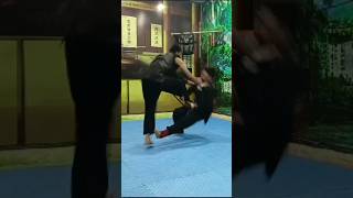 Practice fight silat MARTIAL arts pencak silat MARTIAL arts kicks conterattack [upl. by Tsuda]