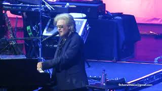 Every Daryl Hall  KISS ON MY LIST  Radio City Music Hall New York City  71624 [upl. by Pembrook]