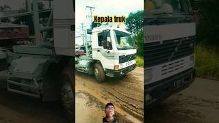 Truk volvo antar excavator masukberanda [upl. by Niwle370]