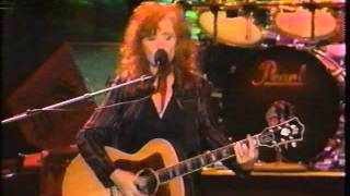 Bonnie Raitt Come To Me live concert performance 1994 from Santa Barbara [upl. by Malka]