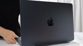 13inch MacBook Air with M2 chip in Midnight  Incase Hardshell Case [upl. by Janaya462]