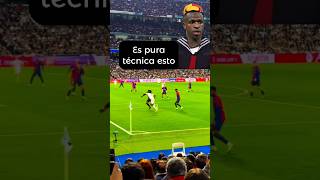 futbol blooper ralmadrid barcelona vinicius clasico madrid [upl. by Plumbo348]