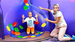 Vlad and Niki play and have fun in museums of illusions [upl. by Sezen]