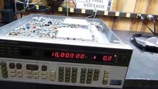 HP 8656B Signal Generator Output Amplitude Adjustment [upl. by Head]