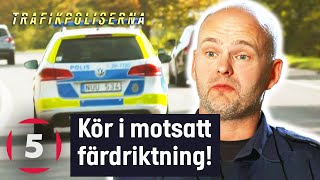 Förare kör i motsatt färdriktning under intensiv biljakt  Trafikpoliserna  Kanal 5 Sverige [upl. by Ynned]