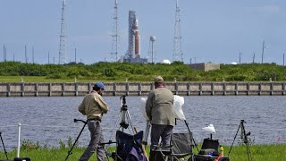 Le décollage de la fusée de la Nasa vers la Lune de nouveau reporté [upl. by Berne852]