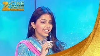 Zee Cine Awards 2004 Best Debut Female Bhumika Chawla [upl. by Alethea]