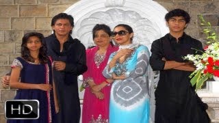 Shahrukh Khan Celebrates Eid With His Family At Mannat [upl. by Eeleimaj46]