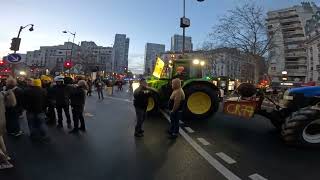 Av Émile Zola Paris manif Agricole Coordination Rural Vendredi Soir [upl. by Reames]