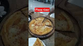 Pizza timetrending viralvideoshortvideo [upl. by Nnorahs]