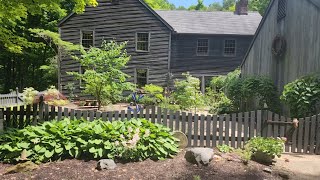 Gorgeous Saltbox Home and Garden Tour Antiques Primitives Hooked Rugs Sonny amp Alice Fraizer [upl. by Nimesh732]