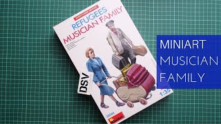 Miniart 135 Musician Family Refugees 38084 Review [upl. by Asia968]