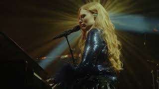 Freya Ridings  Someone New Live at The Apollo [upl. by Stephenson]