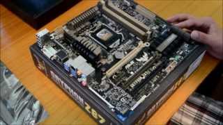 Asus Z87 GRYPHON Motherboard  Unboxing [upl. by Rask422]