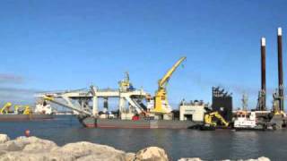 dredge Phoenix Fremantle Port [upl. by Aldred299]