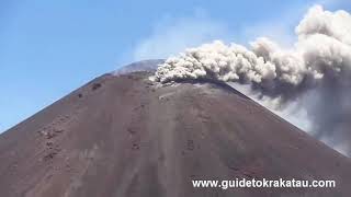 4 days later Anak Krakatau collapsed into the sea then generated tsunami [upl. by Nail94]