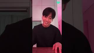 بث جونغكوك الجديد مترجم BTS JUNGKOOK LIVE ON WEVERSE FULL لايف جونغكوك jungkook live [upl. by Ferrell]