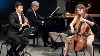 Kammermusik Akademie spielt Claude Debussy Donghoon Shin und Robert Schumann  quotLasst uns spielenquot [upl. by Harutek]