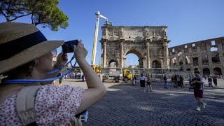 Italian authorities begin repair works on Arch of Constantine after lightning strike [upl. by Meras]